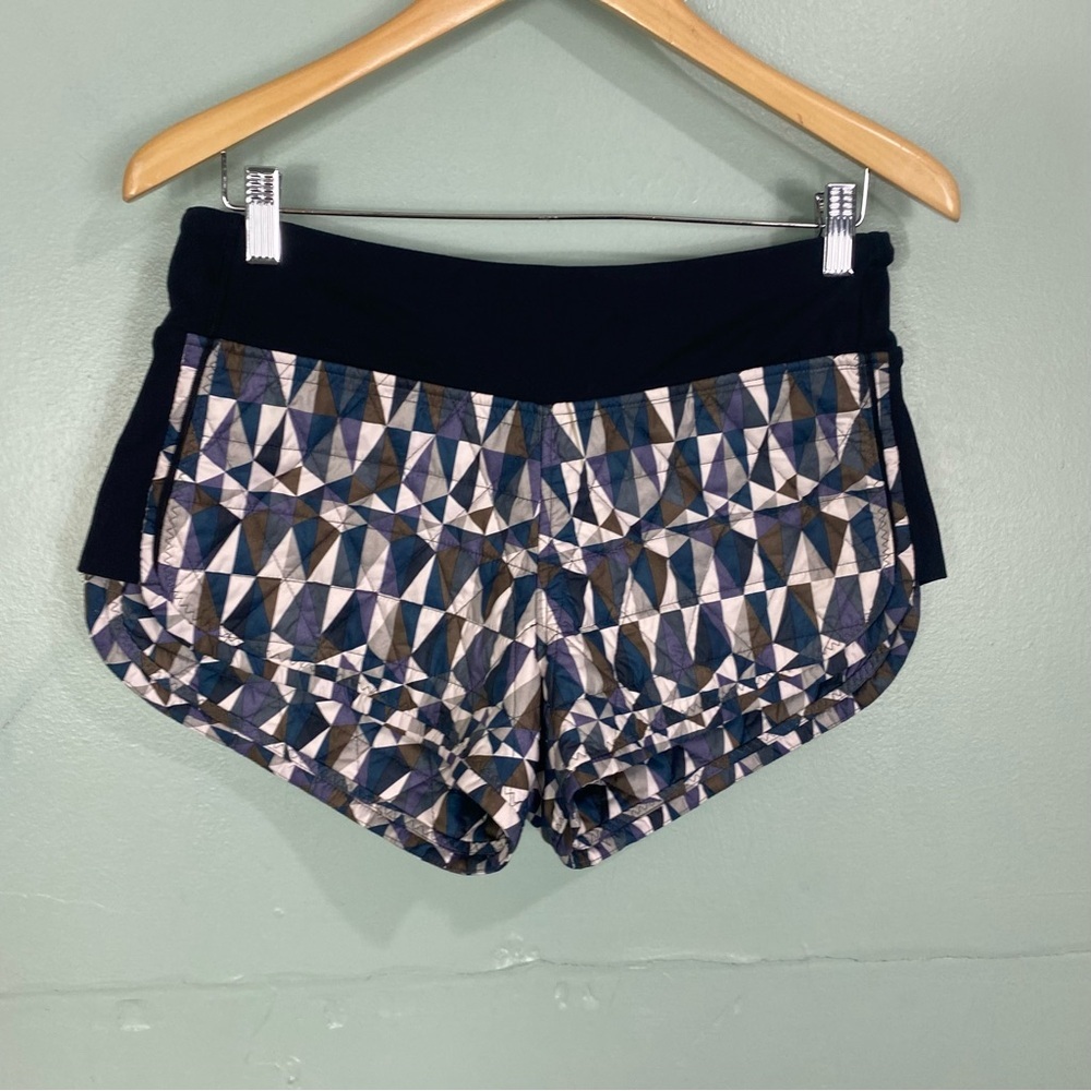 Lululemon Geometric Quilted Shorts Sz 6